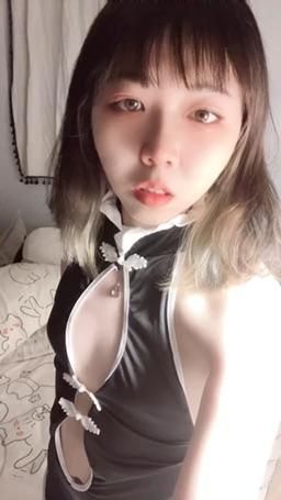 piffydream : 旗袍少女的自摸💖