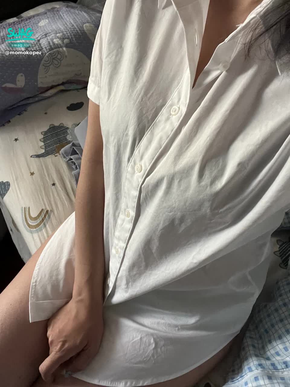 momokopeach : 哥哥，午安😘