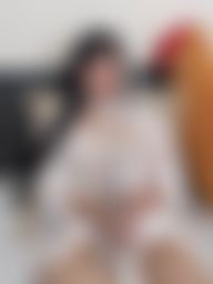 chiori_chan : あーぁ、肩こったなぁ
電マ使っちゃおうかなぁ
かまってもらえないボクはオナニーしとけばいいんだろぉ