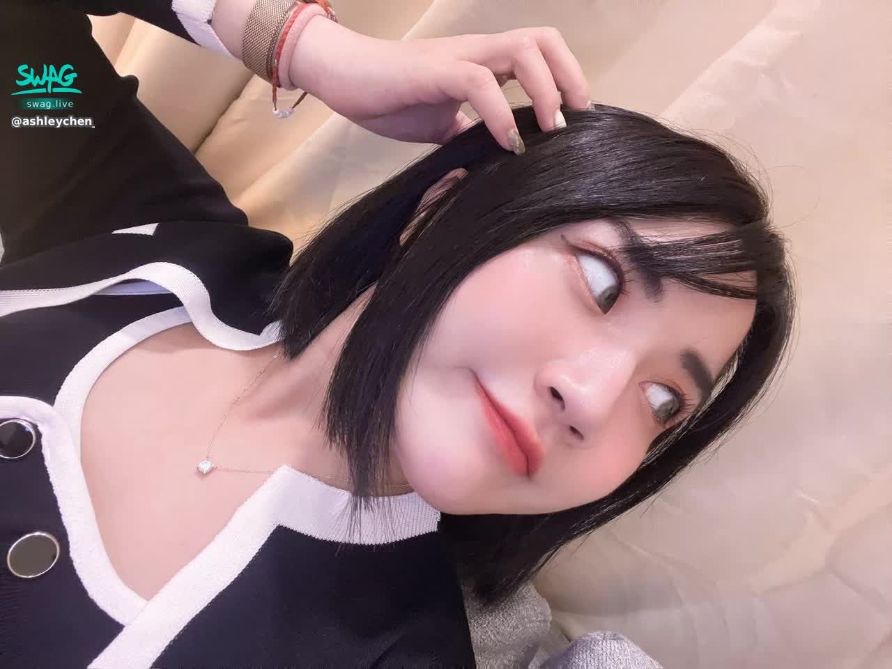  : 