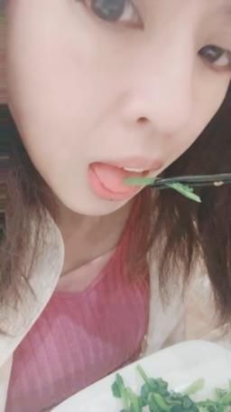 lovemeredith : 多吃青菜多健康，你今天吃了嗎？
