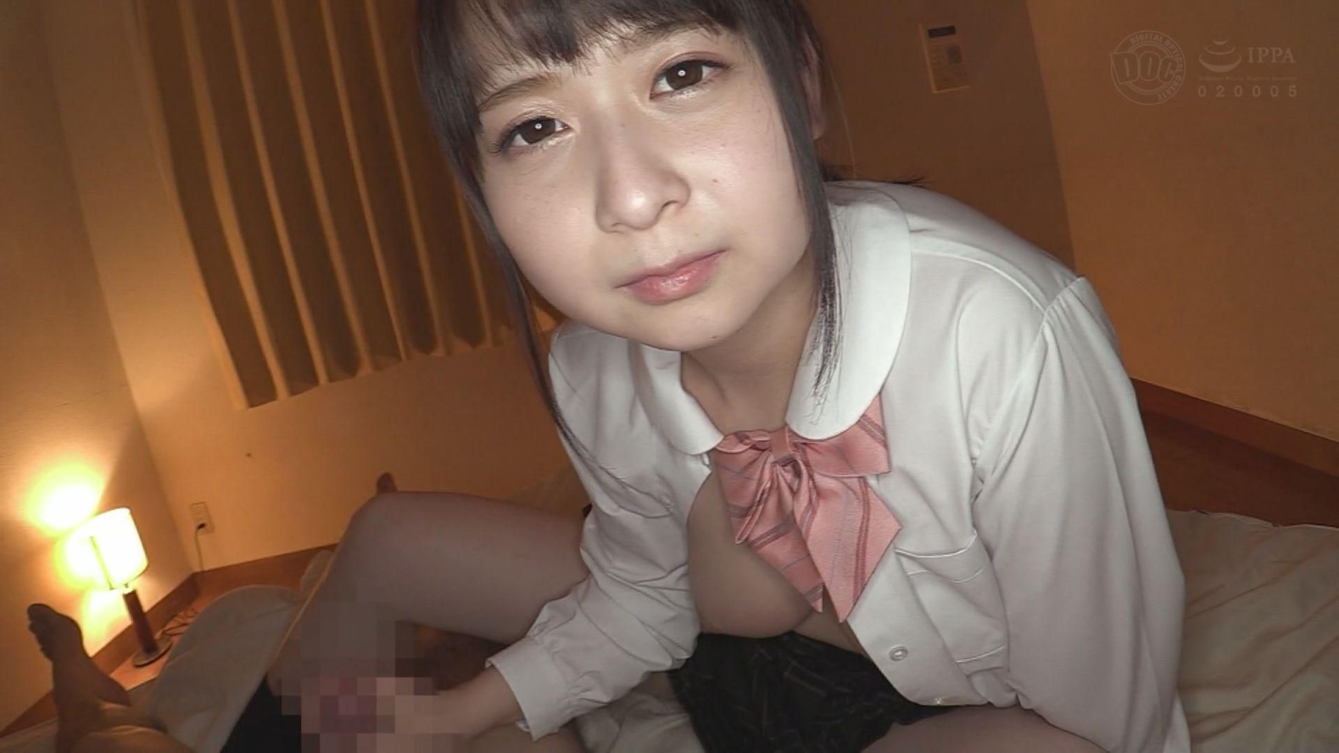 doc_channel : 可愛的古裝女郎儘管外表清純，卻炫耀著她們的內衣，讓我的老二深深地、深深地、超硬地勃起！ 看看這十個清純又活潑的女孩，密集又精湛的手技！ #雛鶴みお