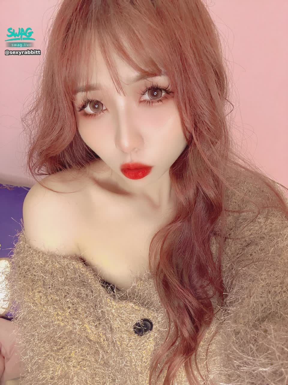sexyrabbitt : ✨✨兔兔🐰聊天室刷禮物活動🌹
🌸刷一個「珍珠項鏈」🉐兔兔性感誘惑片
🌸刷一個「高跟鞋」🉐兔兔大尺影片+性感私藏照片*2

🐻兔兔純約會可以私訊唷☺️