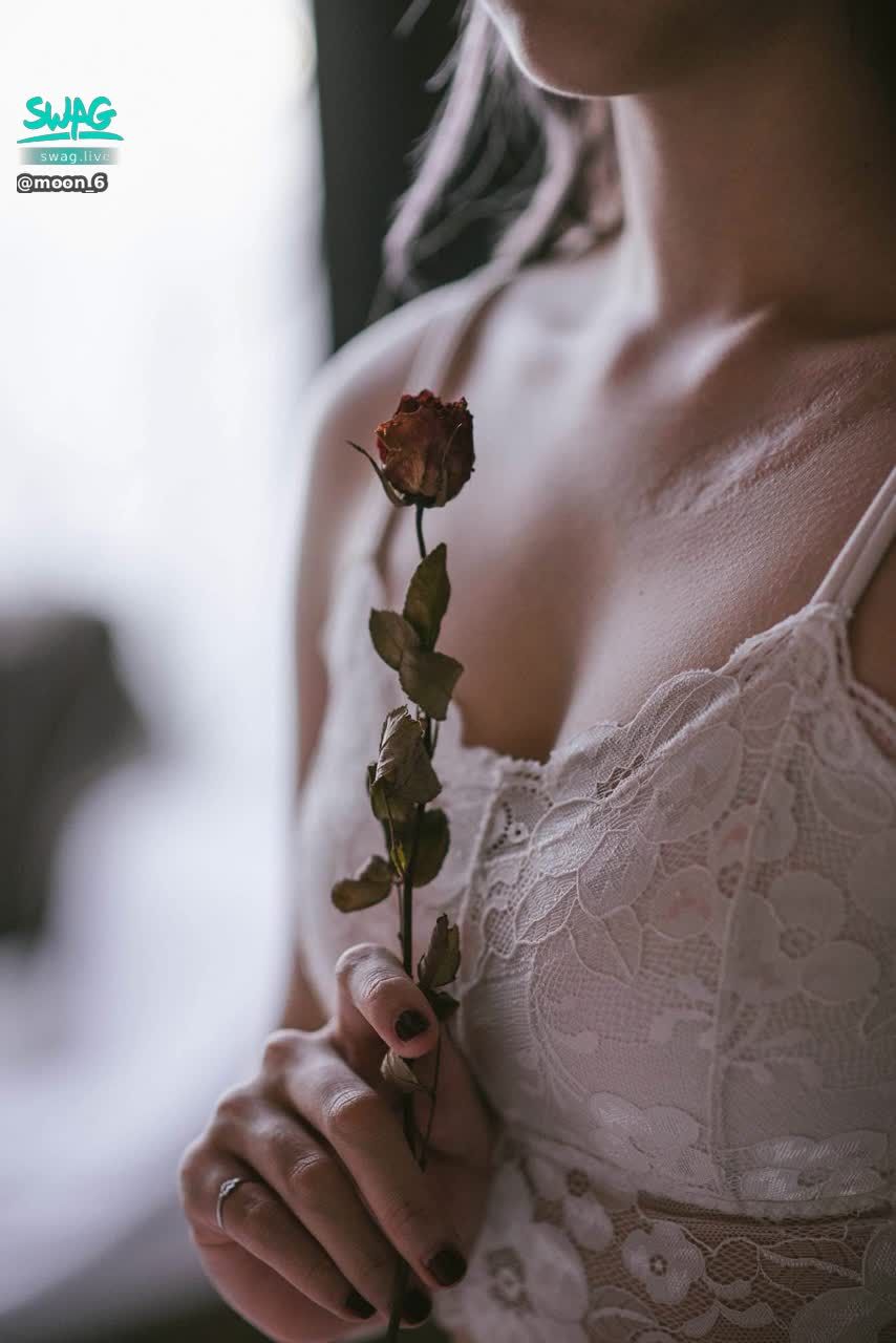 moon_6 : 🥰