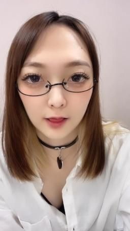 moon_6 : 唱歌給你聽😍