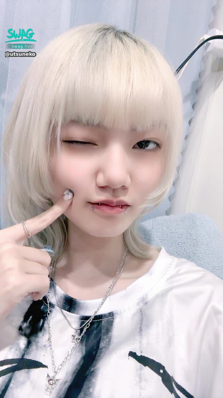 utsuneko : 發了新貼文辣🩵🩵快來解鎖看看吧🔒🥰