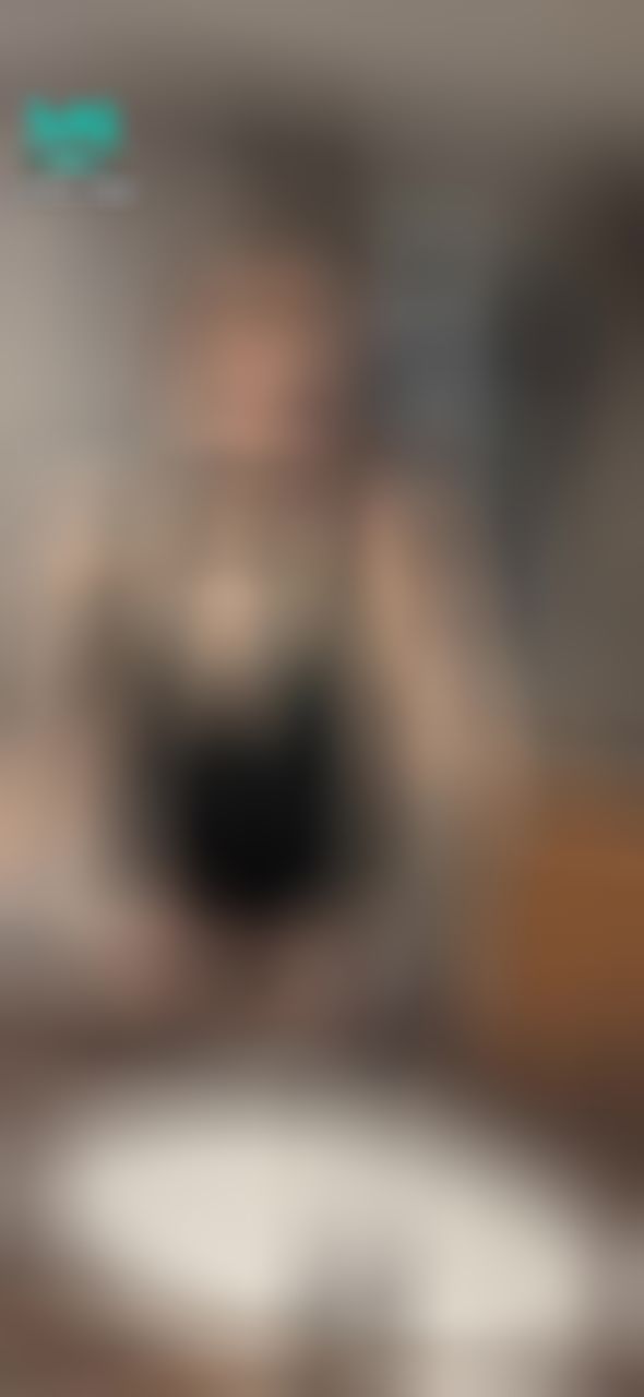 sexy_miya : 今天挑戰新地方了😈😈泳池

一個手指愛心看看我怎麼掏出來😈😈

今日12:00前私訊還差60000鑽😭😭才有800元🙏🏻🙏🏻

加碼再給一部照片中鏡子前露出的😈😈