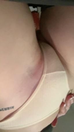 sweetkatty : open boobs and pink pussy 👀