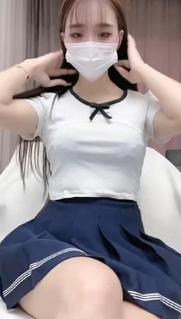 xww2233 : 純情學生妹（1）