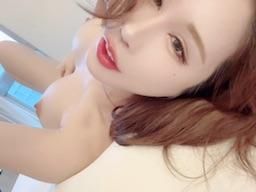 sexyyui : 久違的刮毛影片成為白虎!這次是由男人操作,害我興奮到邊刮毛邊濕濕還有黏黏的愛液!小穴清晰可見,又粉又嫩,連洞口都打開了~是不是超想要放進來取暖了呢😋😋
超級近特寫陰部,六分鐘全程無碼全裸視屏露臉!
保證尺度最大!
屁眼的毛刮乾淨後真可愛😍😍😍
(全裸無碼)