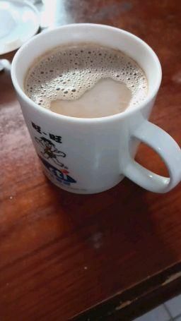 laura_yin : 一杯咖啡，洗去煩惱。