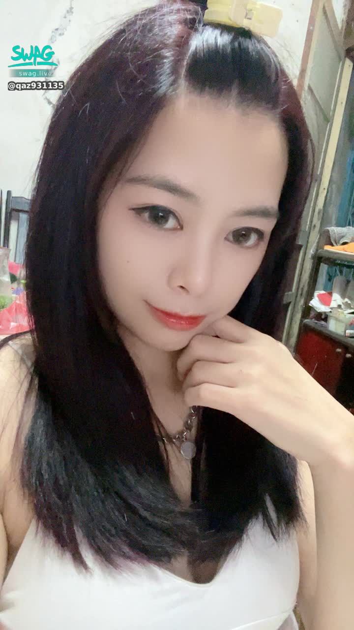 qaz931135 : 對不起各位寶寶們
因為生病身體有點扛不住了
所以今天不能播嗚嗚😭
下次時間會在預告
想看我的鳥鳥跟小玩具的
嘿嘿嘿😈不要錯過下次喔
我會在預告時間
想問問各位什麼時段比較有空呢🤔