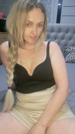pinkpather : open legs,show pussy