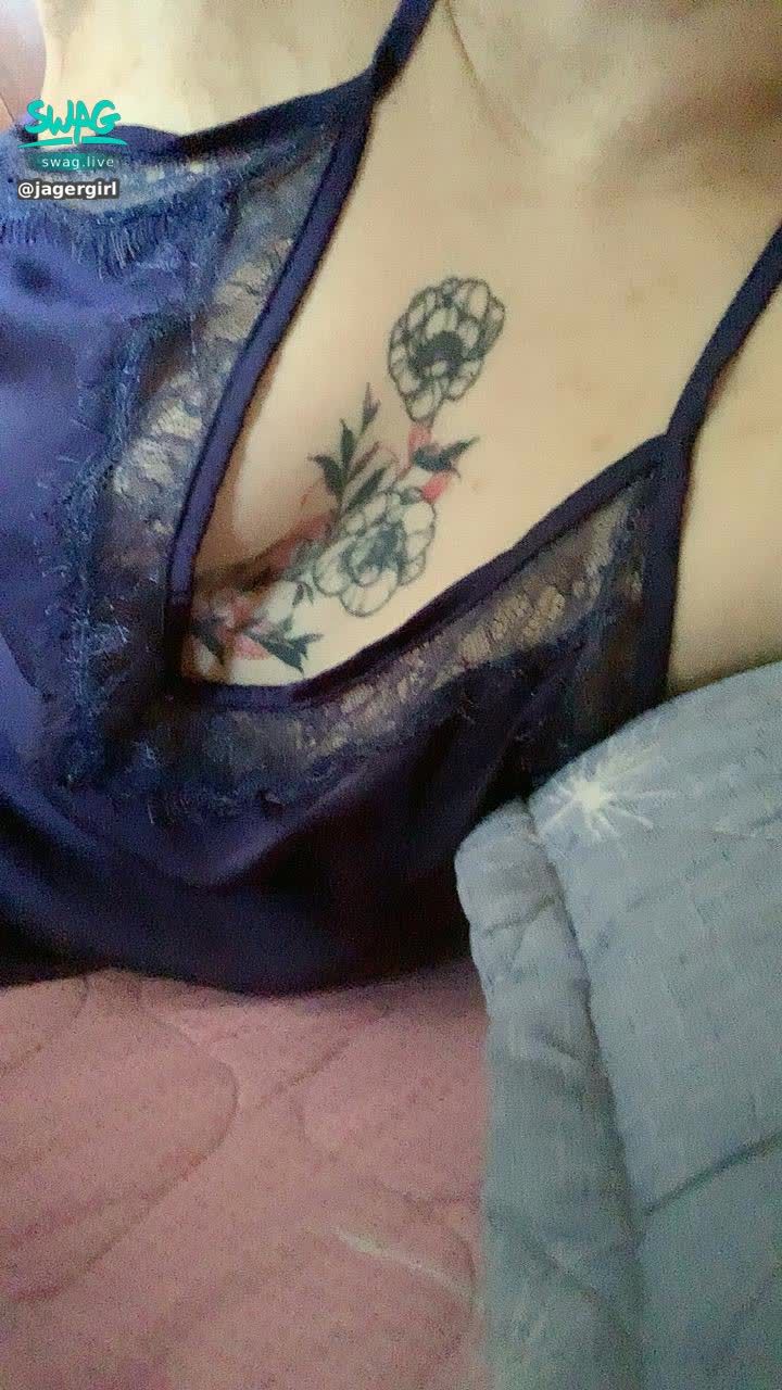  : Blue lace is the last layer of my suppressed desires.
Do you dare to lift it up and see what I have suppressed?
#sexy #性感 #生活 #騷 #奶 #大奶🔥 🔥 #巨乳 #hot #可愛 #boobs #全swag顏值最高 #白白嫩嫩 #body #bigboobs #淫蕩 #sexygirl #誘惑 #大奶 #beauty #甜美 #夢幻系 #甜心 #男友視角 #萌 #real #girl #young #爆乳 #騷貨 #白皙 #babygirl #sexybody #tattoos #日常 #清純 #床上 #女友 #寶貝 #crazy #cute #sweet #挑逗 #惡魔的誘惑 #深夜 #性癖 #ㄘ