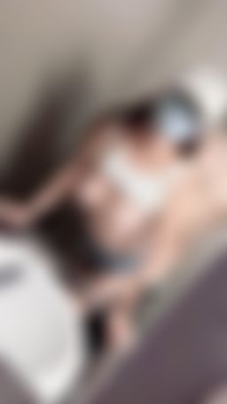 widthdr : 🔥夜店約炮極品巨乳妹🔥在廁所偷偷打炮❤️門外還有人在排隊不能出聲好刺激