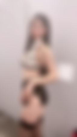 july.july : 我是能幹的性感小秘書嗎？Babe快來解鎖我