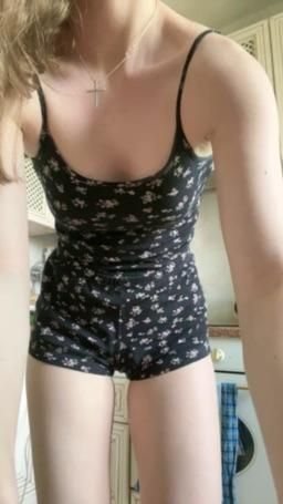sweetkatty : tease 😜 girl