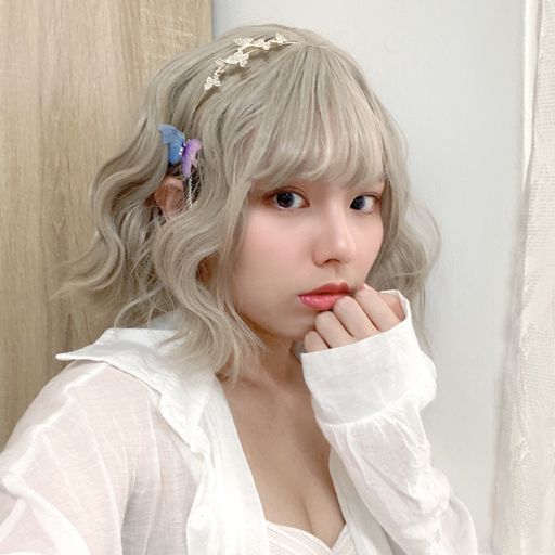 v*********e's avatar